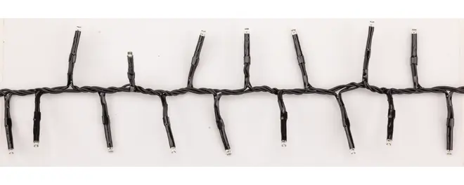 Svart ljusslinga med flera korta, jämnt fördelade hängande LED-grenar. Passar för dekoration inomhus eller utomhus. Flexibel och hållbar kabel.