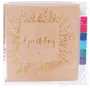 Brun gæstebog med guldfarvet blomsterdesign og tekst, inkluderer seks farverige stempelpuder (pink, rød, blå, grøn, turkis, lilla) i siden, pakket i klar plastik.