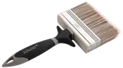 Bred pensel med syntetiske børster, ergonomisk sort og gråt håndtag, metalbånd og ophængshul. Mærket 'Schuster'. Velegnet til maling af store overflader.