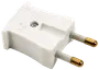 Hvidt europæisk tobenet stik med guldbelagte ben, rektangulær plastkrop og centralskrue til fastgørelse af ledninger. Passer til standard europæiske stikkontakter.
