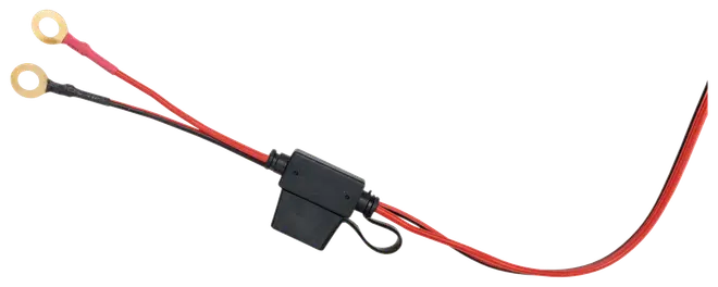 Batteriterminal sikringsholder med to ringterminaler, røde og sorte ledninger og sort plastikhus. Velegnet til bil- eller marineinstallation for elektrisk beskyttelse.