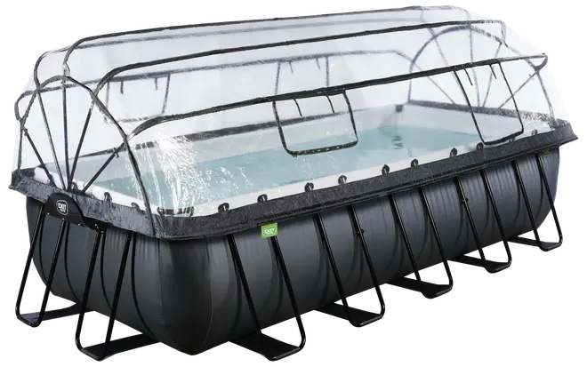 Rektangulær fritstående pool med solid sort ramme, gennemsigtigt kuppellåg og lynlåsåbning. Velegnet til udendørs brug, beskytter mod snavs og vejr. Passer til familier eller grupper.