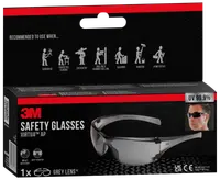 3M Virtua AP sikkerhedsbriller med klare, slagfaste, ridsefaste linser. Giver 99,9% UV-beskyttelse. Let, omsluttende design til opgaver som havearbejde, tømrerarbejde og maling.