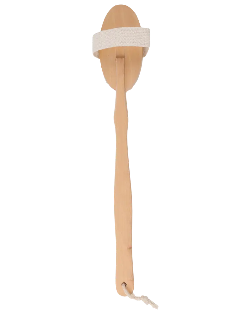 Badebørste i træ med langt håndtag, ovalt børstehoved, naturbørster og stofrem til greb. Med ophængningsløkke for enden af håndtaget.