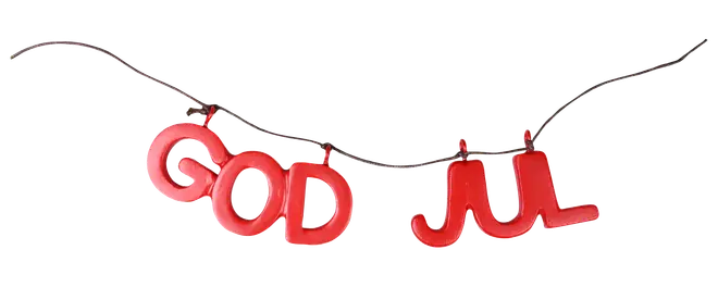 Rød dekorativ guirlande med store, blanke bogstaver, der staver 'GOD JUL', hængt på en tynd sort snor. Perfekt til julefejringer og festlig pynt.
