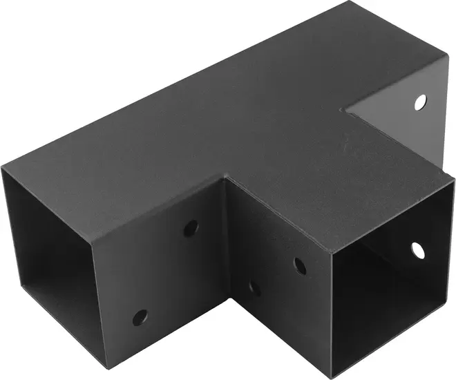 Sort T-formet metalbeslag med firkantede åbninger og flere forborede huller, designet til at forbinde tre rektangulære rør i rette vinkler.