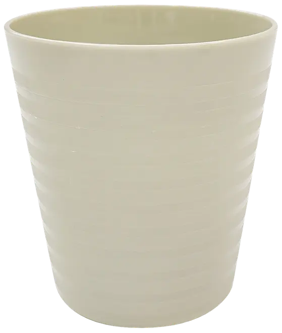 Beige plastik urtepotte med glat, let tilspidset cylindrisk form og diskrete horisontale riller. Letvægtsdesign, velegnet til både indendørs og udendørs brug.