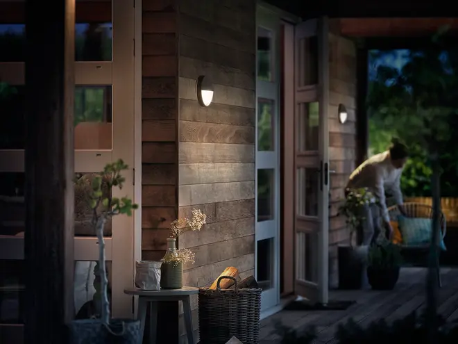 PHILIPS Væglampe med sensor Capricorn Ø21,4cm 6W - Grå