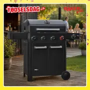Sort gasgrill med fire drejeknapper, to sidehylder, dobbeltlåge opbevaringsskab og solide hjul. Moderne design, velegnet til udendørs madlavning. Model: PRO 4.