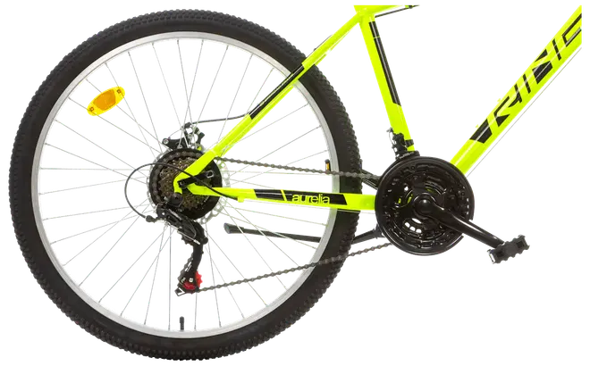 Lys gul mountainbike-ramme med sorte detaljer, bageste gearskifter, store terrændæk, skivebremser og tredobbelt kranksæt. Velegnet til både terræn og bykørsel.