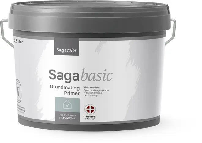 2,5 liters spand Sagabasic grunder til indendørs træ og metal, gråt låg, sidehåndtag, mærket med høj kvalitet og let påføring, produceret i Danmark.
