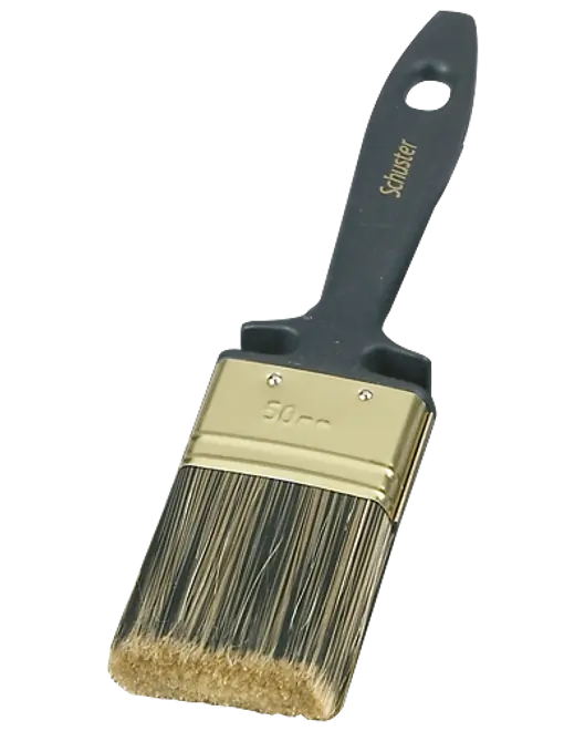 Flad pensel med syntetiske børster, sort plastikhåndtag og gyldent metalbånd. Håndtaget har hul til ophæng og er mærket med mærke og størrelse (50 mm).