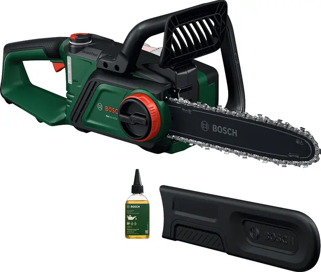 Bosch batteridrevet kædesav med ergonomisk håndtag, sikkerhedsbeskyttelse, kædeolieflaske og beskyttelsesdæksel. Effektiv til træskæring og nem vedligeholdelse. Grøn og sort design.
