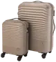 Sæt med to beige hardcase-kufferter med vandrette riller, fire drejehjul, top- og sidehåndtag samt lynlåslukning. Moderne og slidstærkt design til rejser.