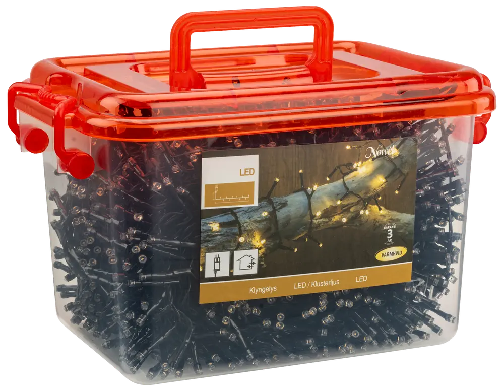 Transparent plastlåda med rött lock innehåller varmvita LED-klusterljusslingor, passar för inomhus- eller utomhusbruk, perfekt för dekorativ belysning.