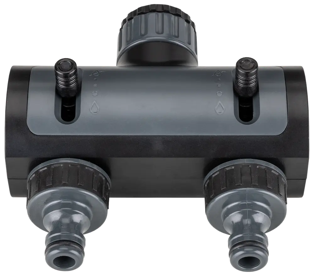 Havefordeler med to udgange, justerbare vandstrømskontroller, robust plastkonstruktion, gevindforbindelser for sikker montering og drejeknapper til regulering af vandstrømmen til hver udgang.