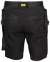 Sorte arbejdsshorts med forstærkede syninger, to baglommer, værktøjsstropper på siderne og bred linning med gul logomærke. Slidstærkt materiale til krævende opgaver.