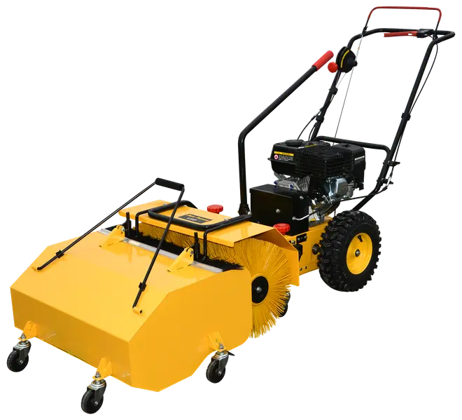Gul udendørs fejemaskine med stor roterende børste, beskyttelsesdæksel, solide hjul og ergonomisk håndtag. Benzindrevet motor, ideel til rengøring af indkørsler og fortove.