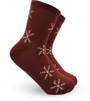 Vinröda strumpor med beige snöflingemönster, ribbad kant och mjukt, varmt material. Unisex, medellånga, perfekta för vinter eller jul.