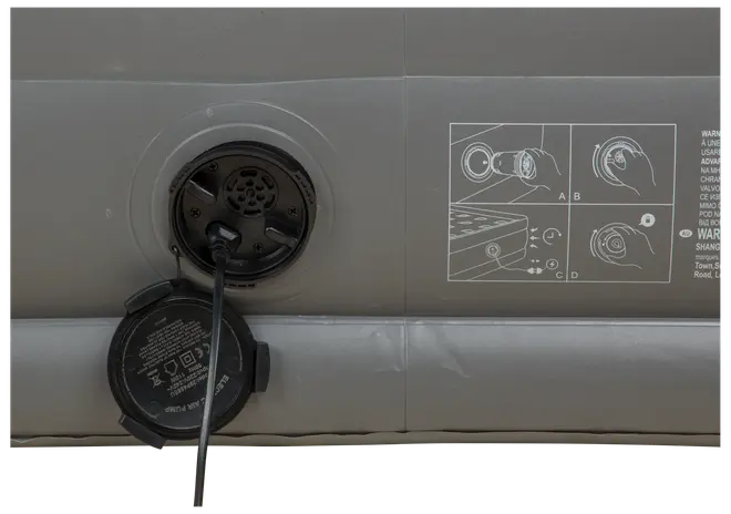 CampOut Luftmadras med indbygget pumpe 151x198cm