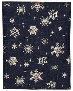 Mörkblått tyg med vita broderade snöflingor och små stjärnor, perfekt för julpyssel, dekorationer eller säsongsbetonade kläder.