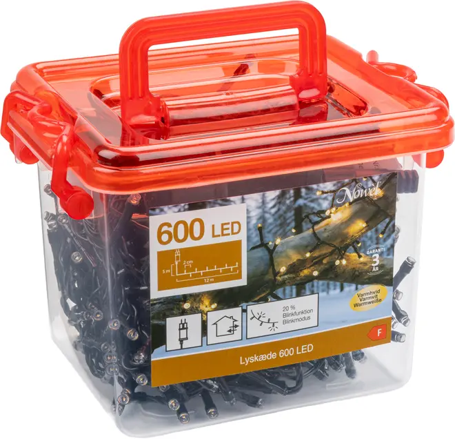 Kasse med 600 varm hvide LED-lyskæder, egnet til indendørs og udendørs brug. Leveres i en gennemsigtig plastboks med rød låg og håndtag for nem transport.