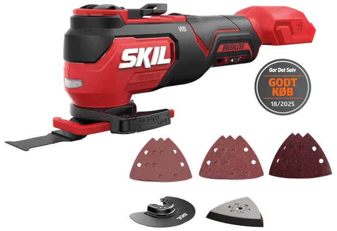 Rød og sort SKIL batteridrevet multiværktøj med børsteløs motor, inkluderer slibepuder, skæreskiver og tilbehør. Perfekt til slibning, skæring og slibning af forskellige materialer. Prisbadge vises.