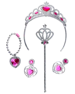 Prinsesse-smykkesæt til børn med sølvdiadem, tryllestav, armbånd, øreringe og ring, alle pyntet med lyserøde hjerteformede sten og sølvdetaljer. Ideel til udklædning.