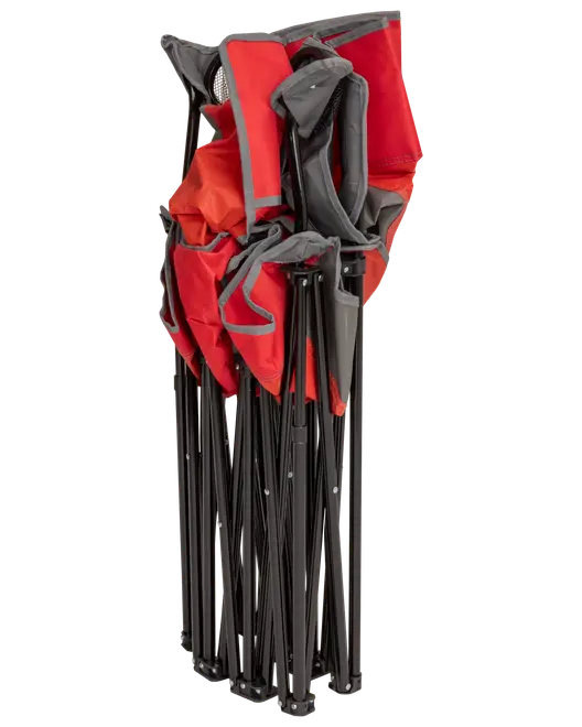 Sammenklappelig rød og grå campingstol med sort metalstel, stofsæde og armlæn. Kompakt design til nem transport og opbevaring, ideel til udendørs aktiviteter.