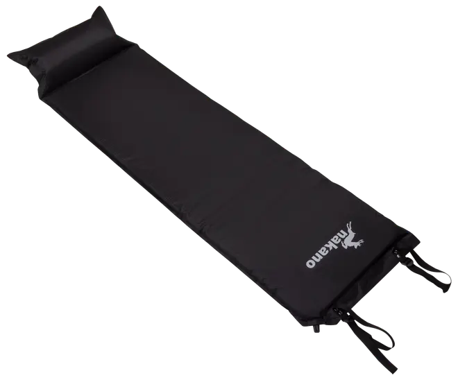 Sort selvoppustelig liggeunderlag med integreret pude, rektangulær form og fastgjorte stropper til nem pakning. Makano-logo i hvid i den ene ende. Let og bærbar.