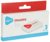 Pakke med tre hvide rektangulære viskelædere, mærket "stationery supplies" og "ERASER" i rød, pakket i en hvid æske med blå og røde detaljer.
