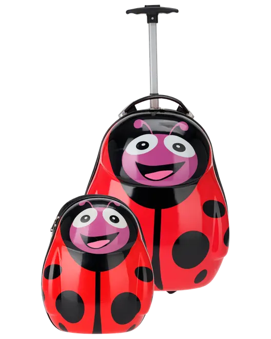 Børnekuffert og rygsæk sæt formet som mariehøns, med rød farve, sorte prikker og glad tegneserieansigt. Hårdt skal design med håndtag og hjul for nem transport.