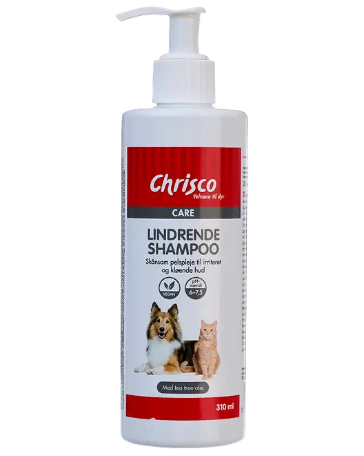 Chrisco Care lindrende shampoo i hvid pumpeflaske, 310 ml, til irriteret og kløende hud, vegansk, med tea tree-olie, til hunde og katte.