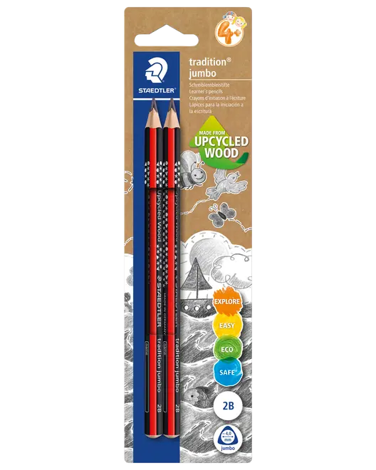 Förpackning med två STAEDTLER Tradition jumbo 2B-pennor tillverkade av återvunnet trä, med röda och svarta skaft, för skrivning och teckning.