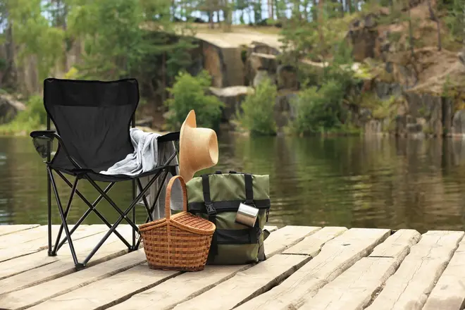 Nakano Festivalstol svart med mugghållare