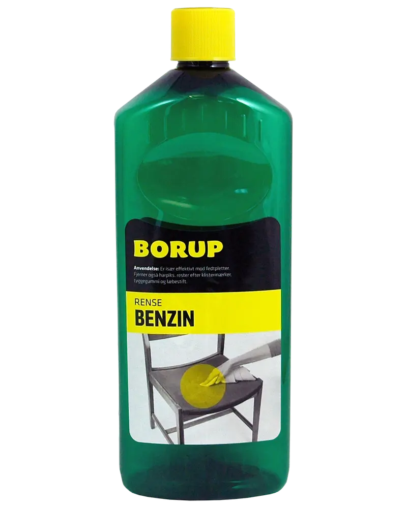 Grøn plastflaske med gult låg, mærket 'Borup Rense Benzin.' Anvendes til rengøring, især fjernelse af fedtpletter. Etiketten viser rengøring af en stolesæde.