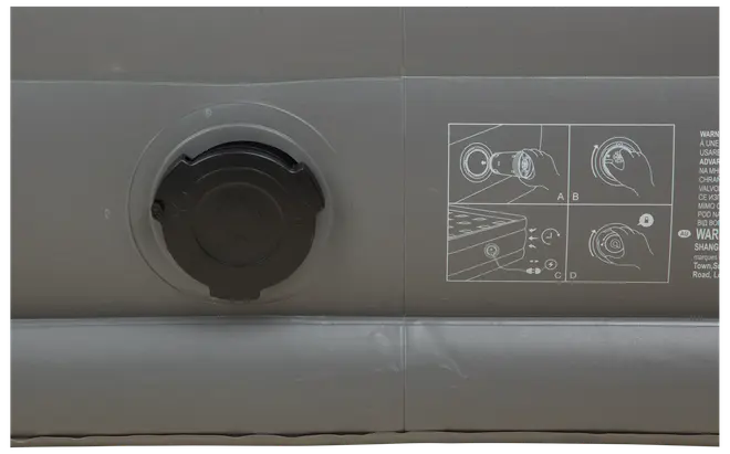 CampOut Luftmadras med indbygget pumpe 151x198cm