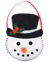 Snömanformad filtbag med svart hatt, röda bär, gröna blad, orange näsa, svarta kanter och rött handtag. Perfekt för julklapp eller dekoration.