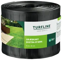 Rulle med extra stark svart gräskant, 9 meter lång och 15 centimeter hög, perfekt för att skapa tydliga gränser mellan gräs och andra ytor i trädgården.