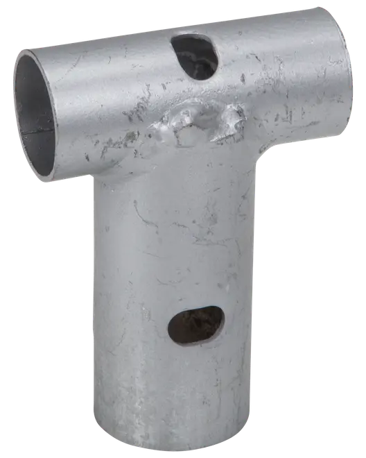 Galvaniseret T-formet rørforbinder i stål med svejsede samlinger og to ovale huller til fastgørelse. Velegnet til konstruktion eller stillads, rustbestandig og robust.