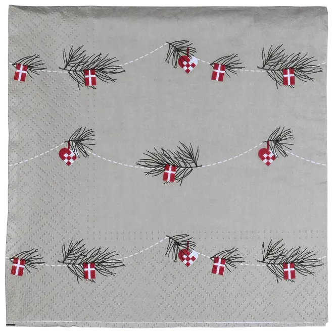 Beige serviet med granguirlander, danske flag og flettede julehjerter. Festligt design til jul eller højtider. Kvadratisk form med præget mønster.