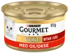 85g burk Purina Gourmet Gold kattmat, nötkött i sås, guld och röd etikett, bild på vit katt, enkel öppningsflik på locket.