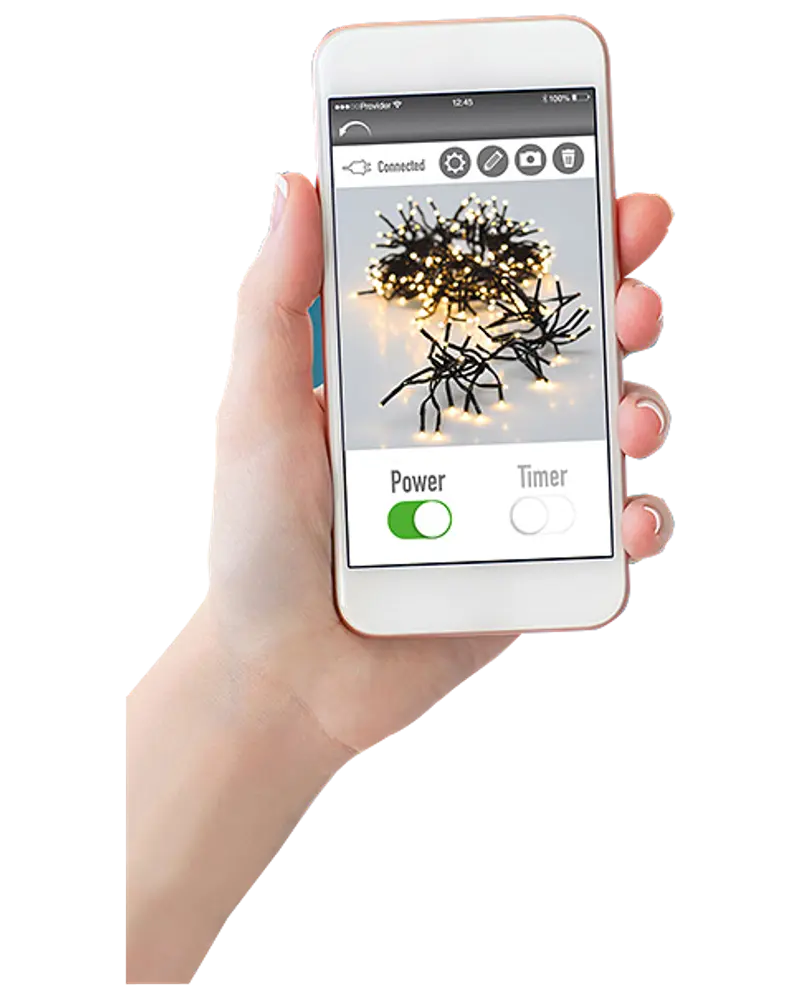 Smarta ljusslingor med svart kabel och varmvita LED-lampor, styrs via mobilapp med ström- och timerfunktion, passar för dekorativ användning inne eller ute.