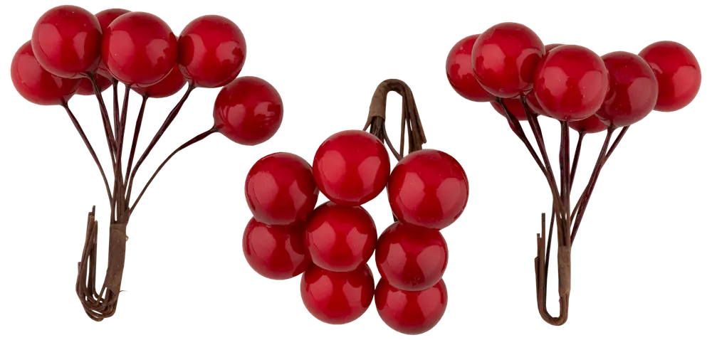 Konstgjorda röda bärklasar med glansig yta, fästa på bruna stjälkar av ståltråd. Passar till pyssel, blomsterarrangemang eller juldekorationer. Varje klase har flera runda bär.