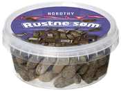 Plastbøtte med Nordthy Rustne Søm, dansk slik formet som rustne søm, dækket af brunligt pulver, med genlukkelåg og lilla etiket.