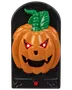Halloween-dørklokke med 3D orange græskaransigt, lysende røde LED-øjne, grøn stilk og blad, monteret på sort base med rød knap nederst.