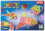 Magnetiskt byggset med 12 färgglada, genomskinliga block. Rymdtema för att bygga raketer och former. Passar för kreativ lek och lärande. Illustrerad förpackning med Toi-Toys logotyp.