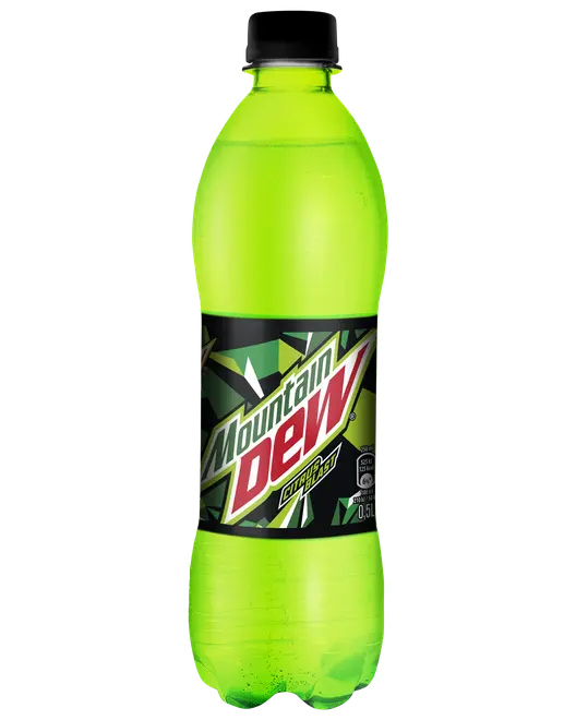 500 ml plastflaske Mountain Dew, klar grøn farve, sort låg, sort og grøn geometrisk etiket med rød og hvid logo, citrus-smag sodavand.