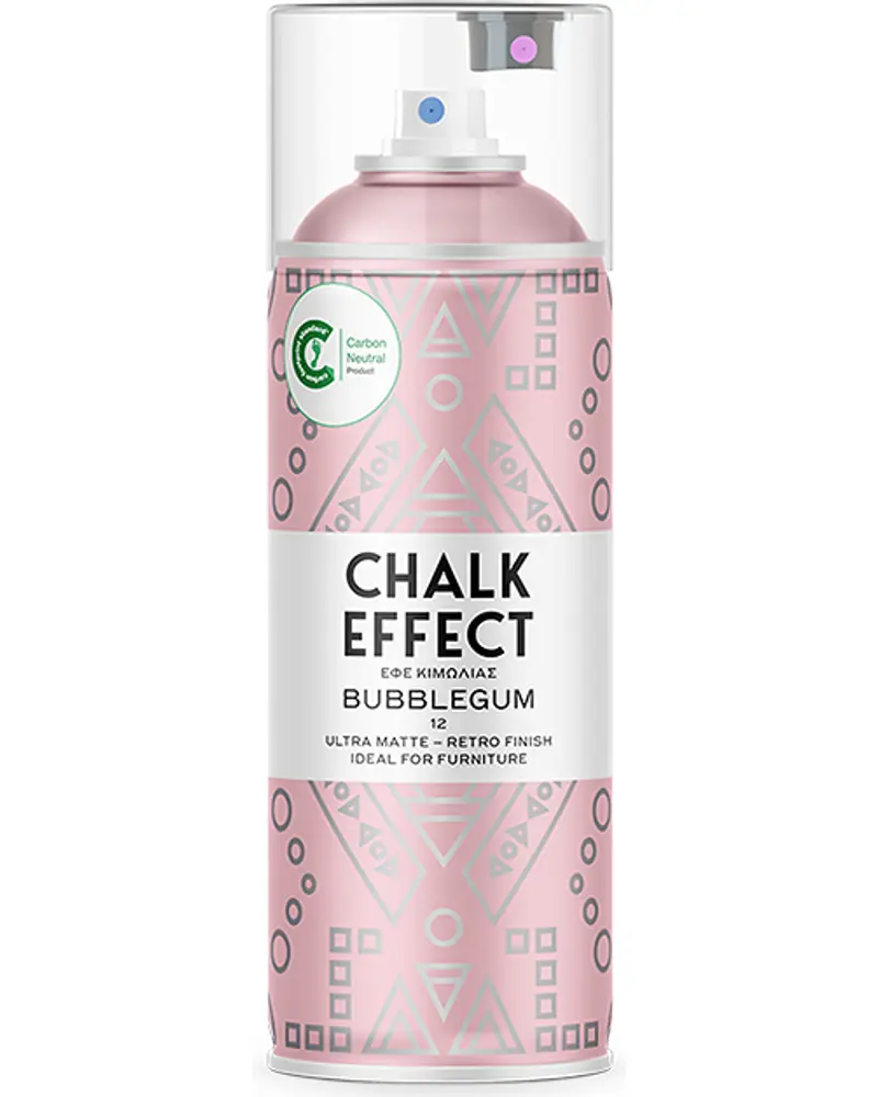 Lyserød spraydåse med geometriske mønstre, mærket 'Chalk Effect Bubblegum'. Giver ultra-mat, retro finish. Velegnet til møbler. Med gennemsigtigt låg og miljømærke.