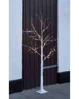 Konstgjort vitt träd med bara grenar, står på fyrkantig bas, dekorerat med små varmvita LED-lampor, passar för inomhus- eller utomhusdekoration.